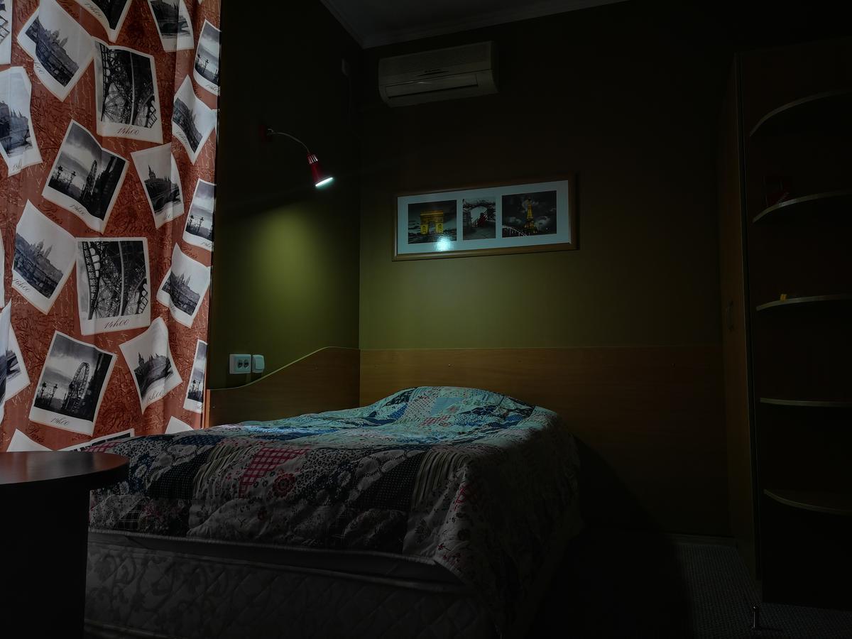 Three Dolphins Hotel Aktau  Extérieur photo