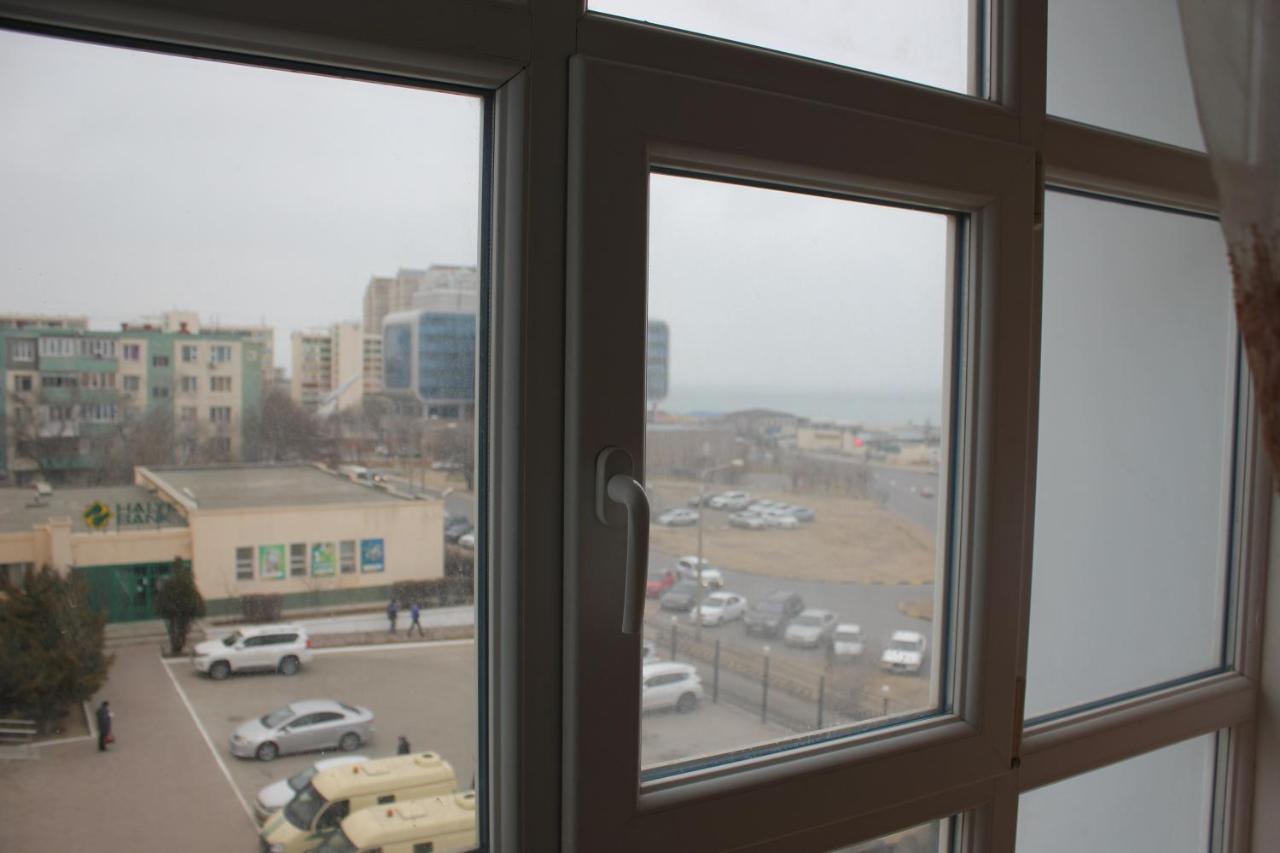 Three Dolphins Hotel Aktau  Extérieur photo